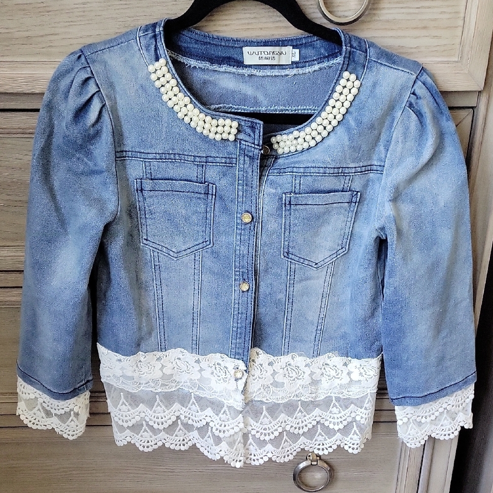 Denim Lace-Trim Pearl Collar Jacket - Light Blue